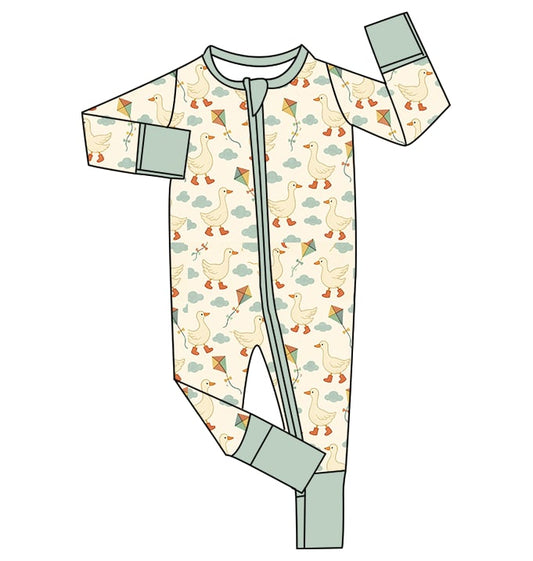 Goose on the loose zippy